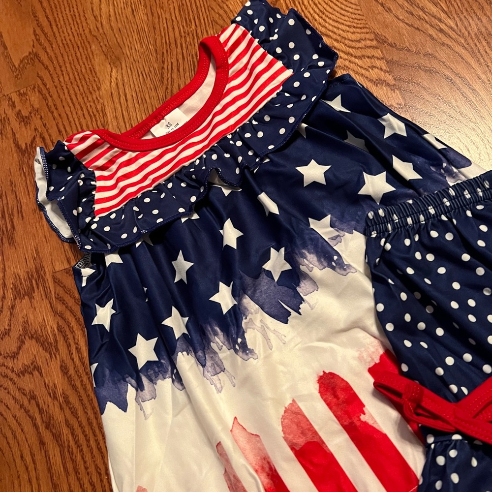 SOLD ππΊπΈ4th of July Outfit πΊπΈ - Picture 2 of 6